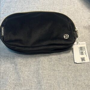 Lululemon Black Belt Bag Velour NWT
